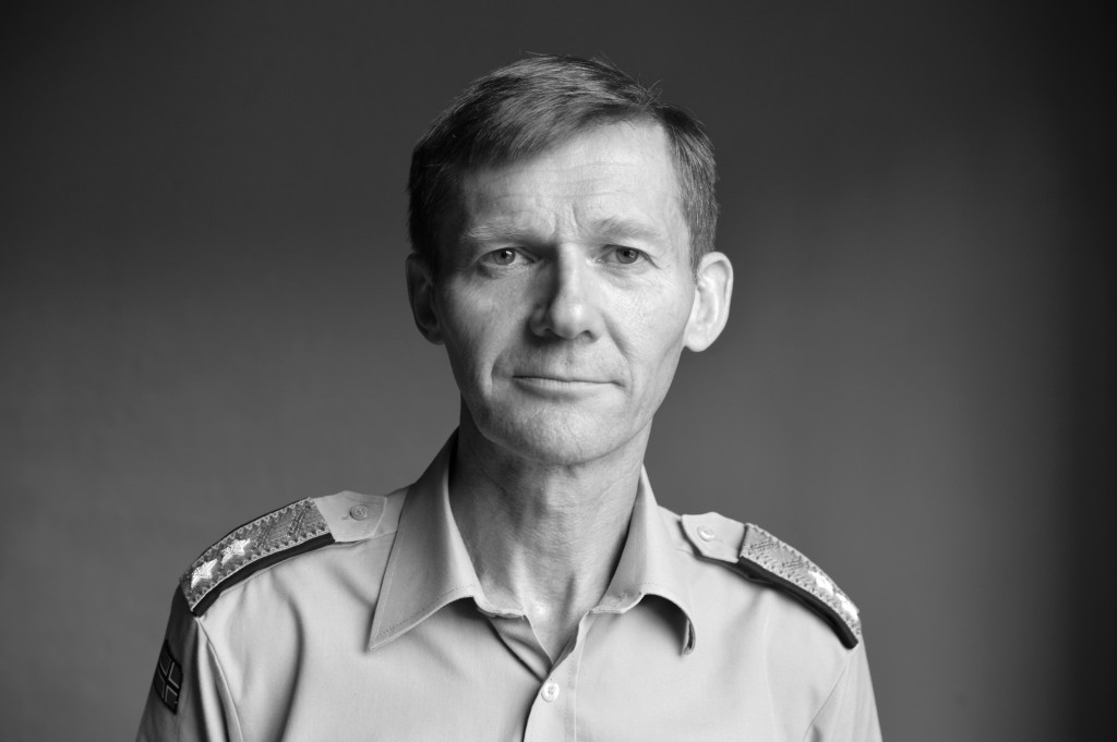 Il Maggiore Generale Dag Stølan è a capo dell'organizzazione provvisoria della nuova agenzia per i materiali. A sinistra: Torbjørn Svensgård, CEO della Defense and Security Industry Association (FSI).